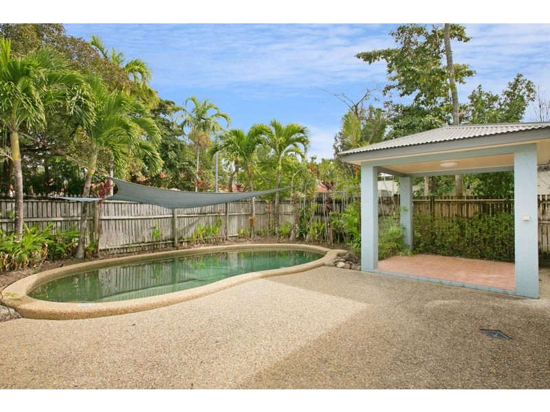 3/8 Oyster Court, Trinity Beach QLD 4879