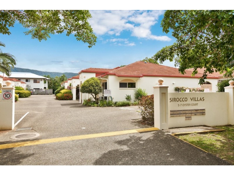 7/5-7 Oyster court, Trinity Beach QLD 4879