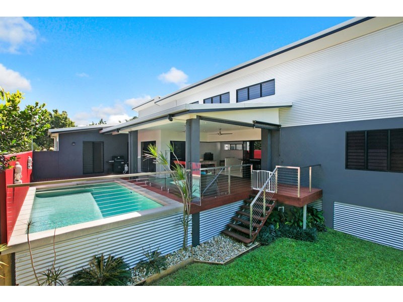8 Barnacle Street, Trinity Beach QLD 4879