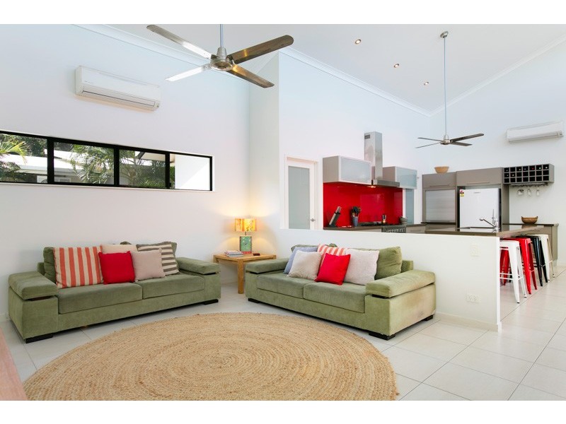 8 Barnacle Street, Trinity Beach QLD 4879