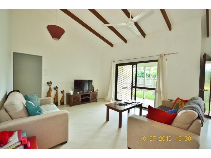 7b Madang Street, Trinity Beach QLD 4879