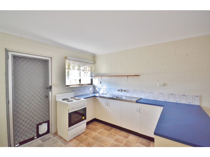 36 Best Street, Yorkeys Knob QLD 4878