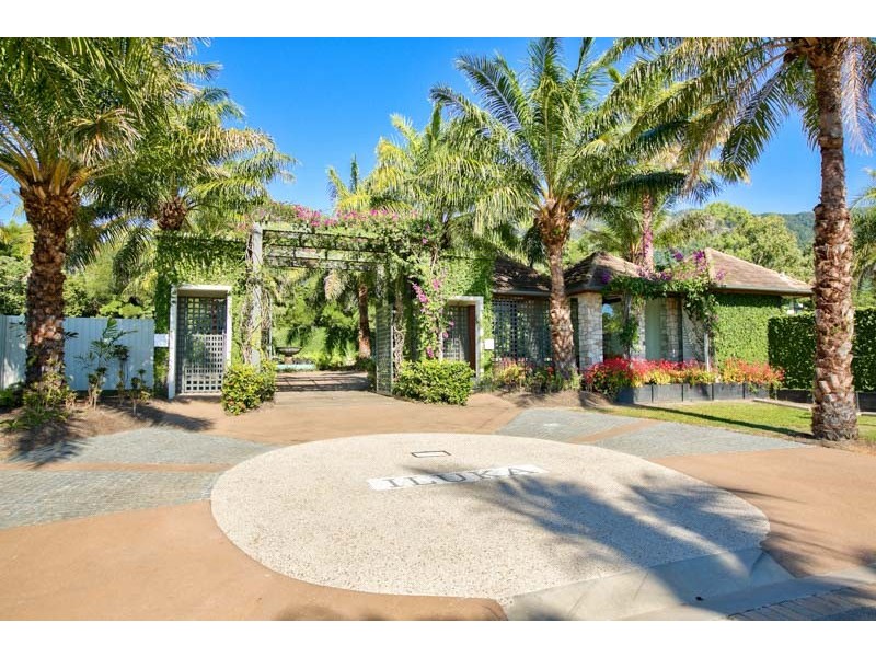 2-12 The Village Way, Palm Cove QLD 4879