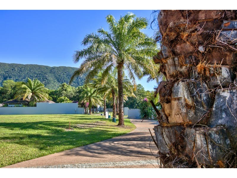 2-12 The Village Way, Palm Cove QLD 4879