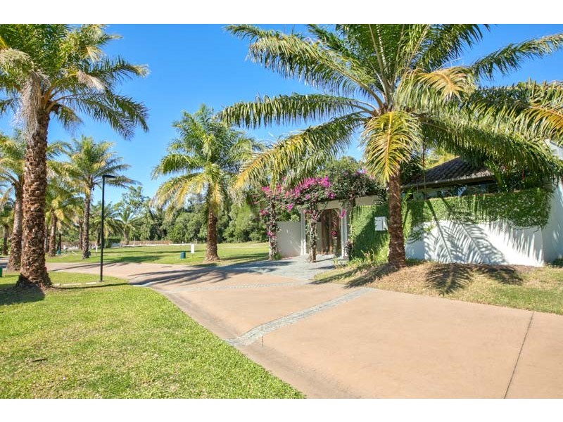 2-12 The Village Way, Palm Cove QLD 4879