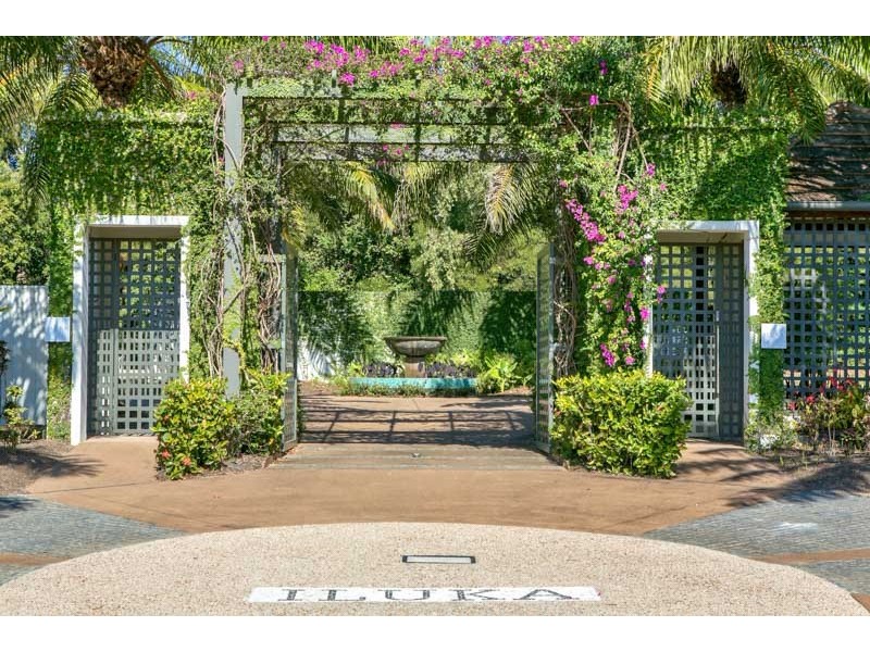 2-12 The Village Way, Palm Cove QLD 4879