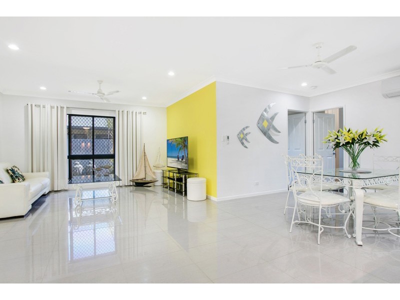 2 Coastline Parade, Trinity Beach QLD 4879