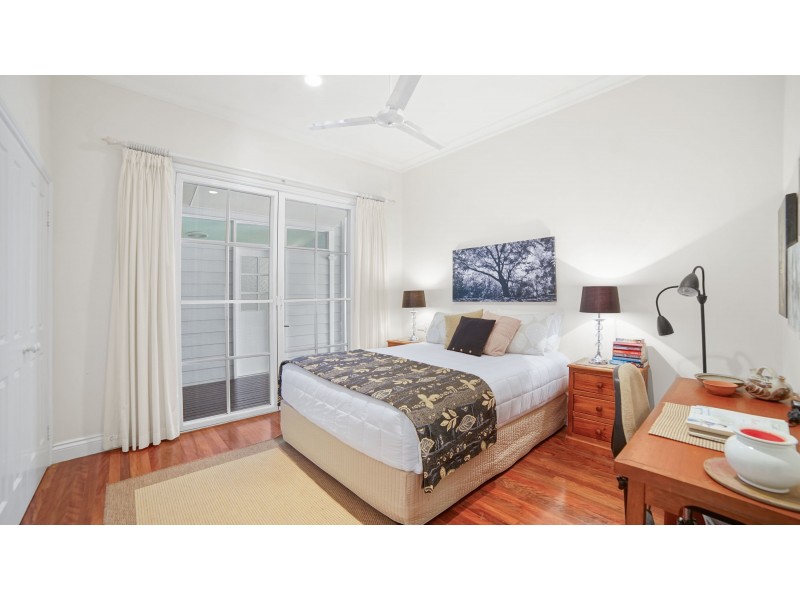 18-20 Woodridge Close, Redlynch QLD 4870