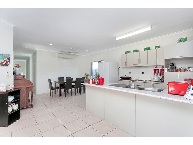 12 Totley Chase, Trinity Park QLD 4879