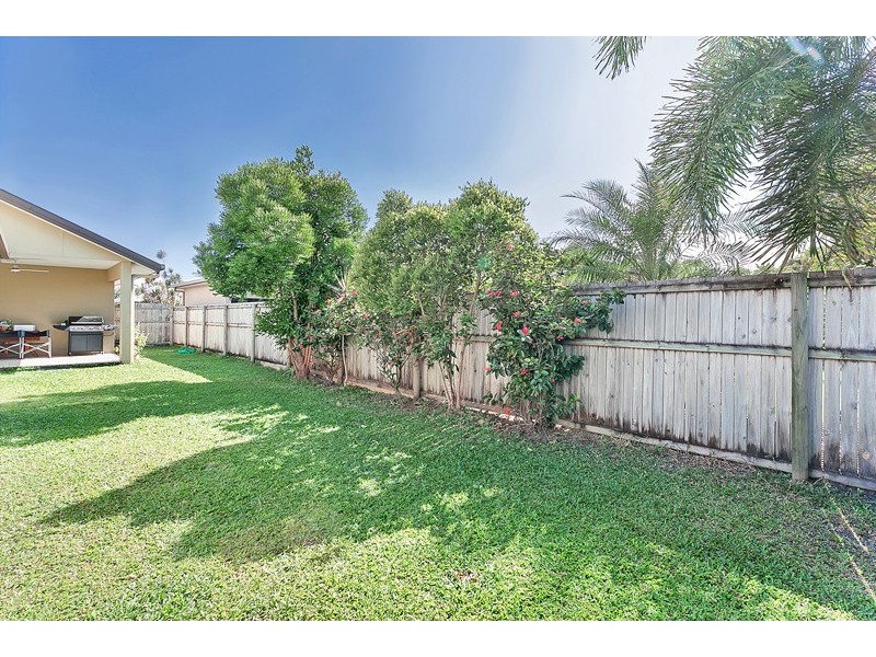 12 Totley Chase, Trinity Park QLD 4879