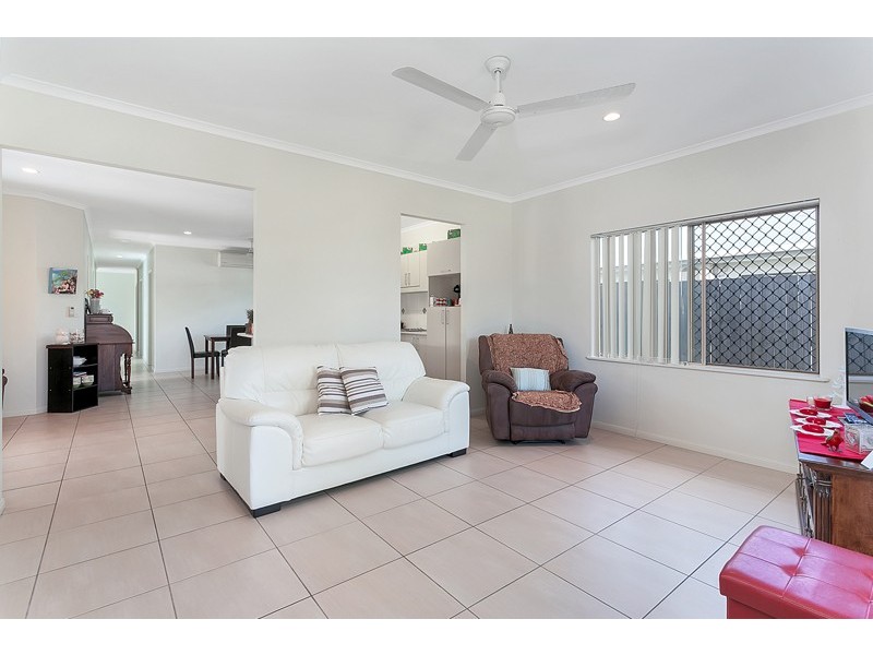 12 Totley Chase, Trinity Park QLD 4879