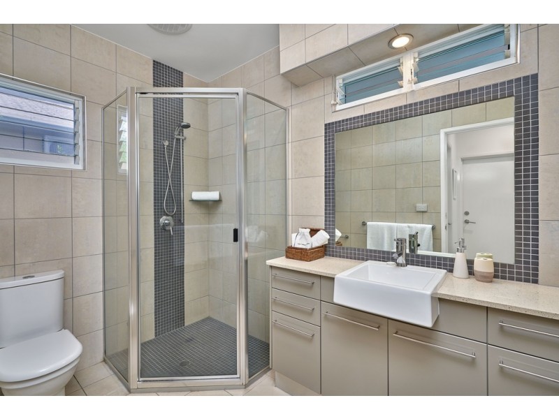 6 Lambus Street, Palm Cove QLD 4879