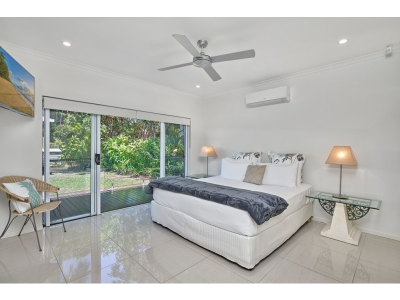 6 Lambus Street, Palm Cove QLD 4879
