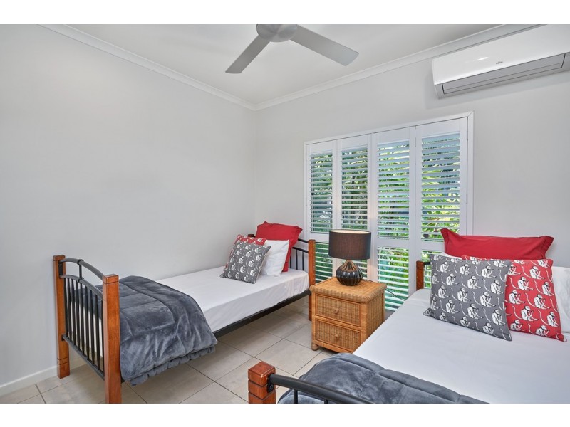 6 Lambus Street, Palm Cove QLD 4879