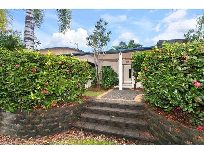1 Jupiter Close, Clifton Beach QLD 4879
