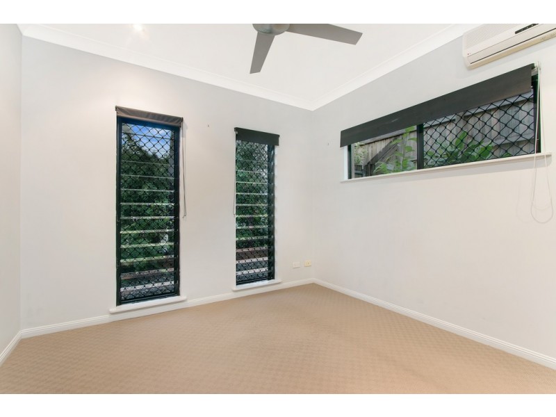 1 Jupiter Close, Clifton Beach QLD 4879