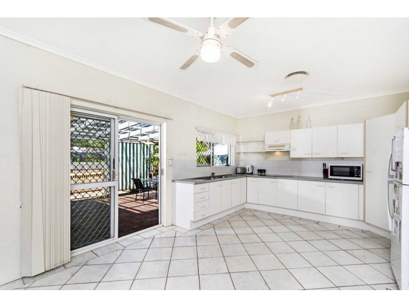 26 Eddy Street, Clifton Beach QLD 4879
