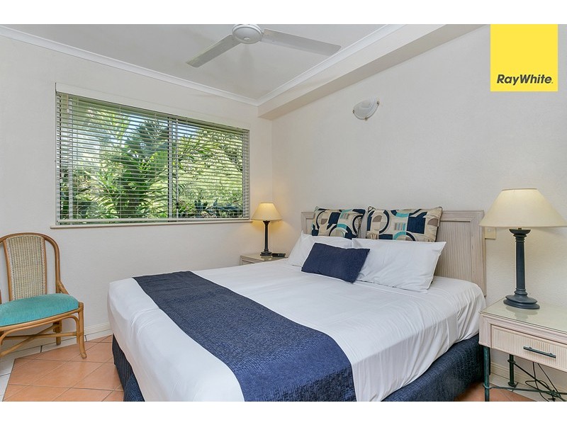 12/6-8 Triton Street, Palm Cove QLD 4879