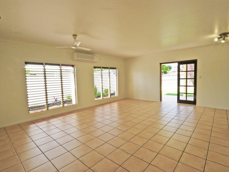 3 Mistletoe Close, Kamerunga QLD 4870