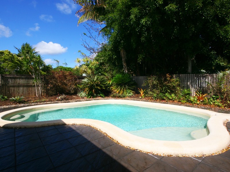 3 Mistletoe Close, Kamerunga QLD 4870