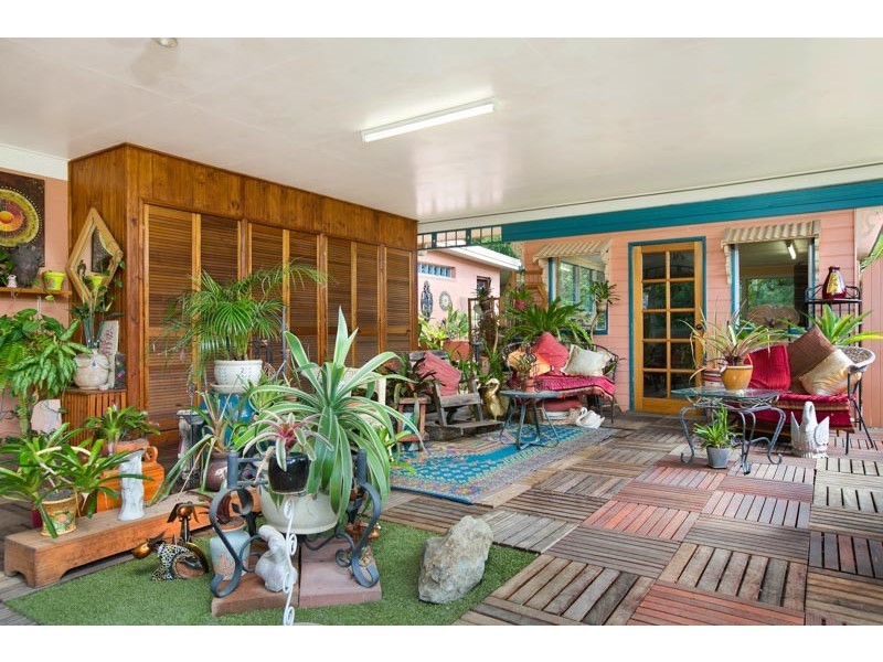 5 Baronia Crescent, Holloways Beach QLD 4878