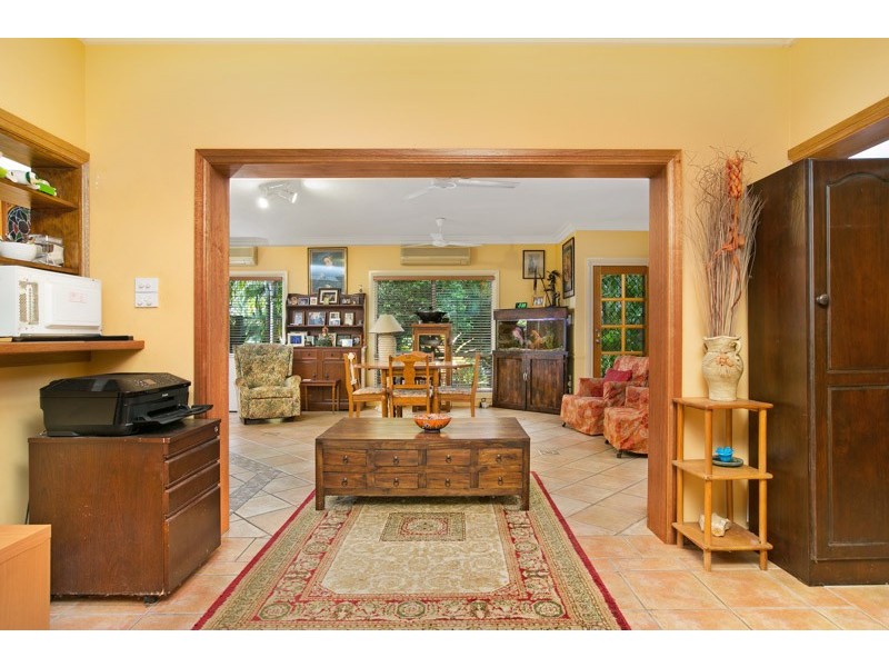 5 Baronia Crescent, Holloways Beach QLD 4878