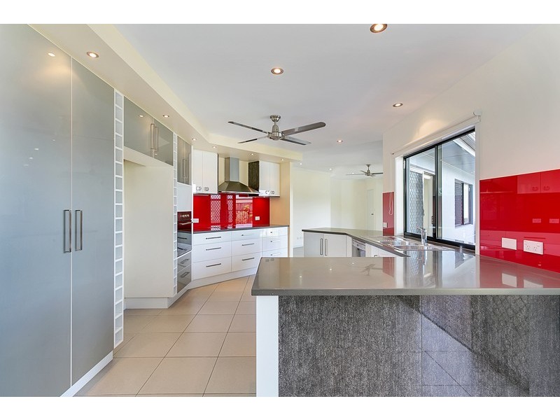 2 Jabiru Court, Smithfield QLD 4878