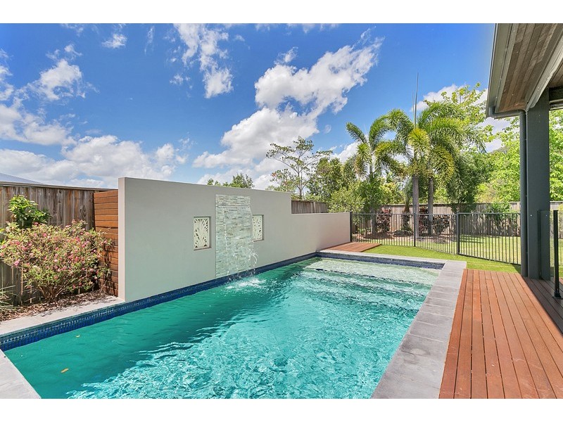 2 Jabiru Court, Smithfield QLD 4878