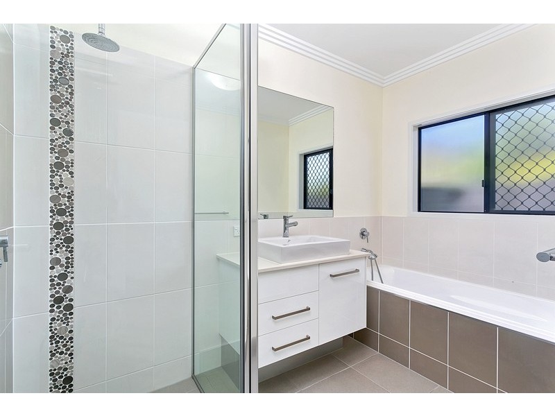 2 Jabiru Court, Smithfield QLD 4878