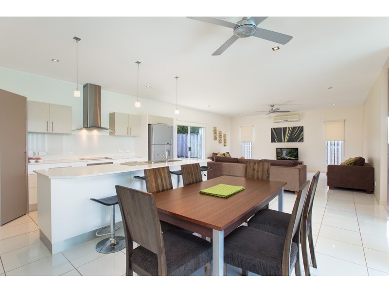 30 Lagoon Drive, Trinity Beach QLD 4879