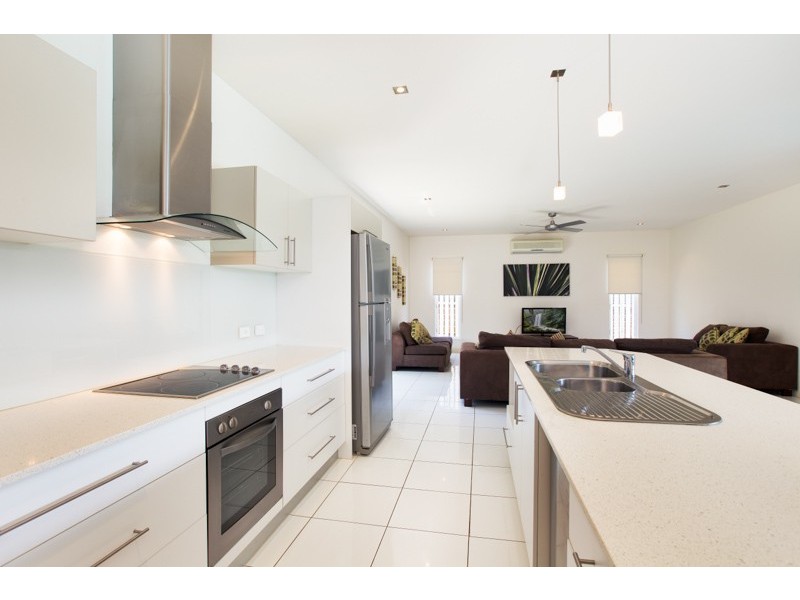 30 Lagoon Drive, Trinity Beach QLD 4879