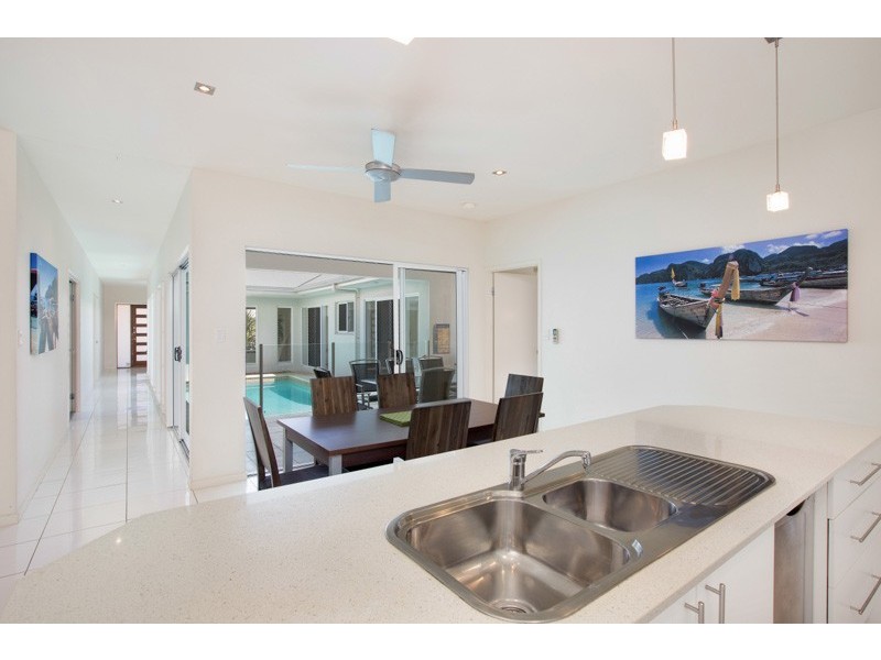30 Lagoon Drive, Trinity Beach QLD 4879