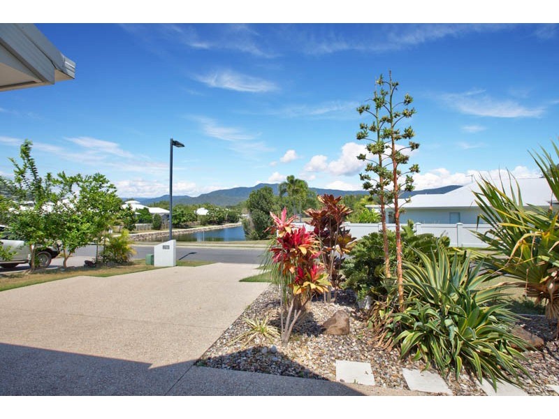 30 Lagoon Drive, Trinity Beach QLD 4879