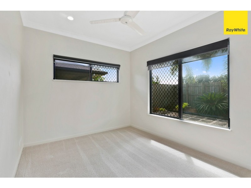 10 Redcap Bend, Trinity Park QLD 4879