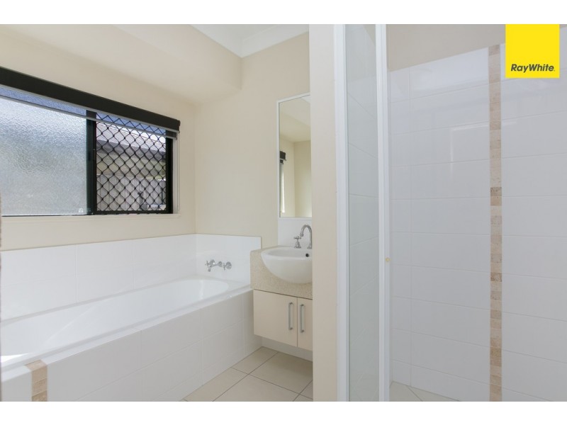 10 Redcap Bend, Trinity Park QLD 4879