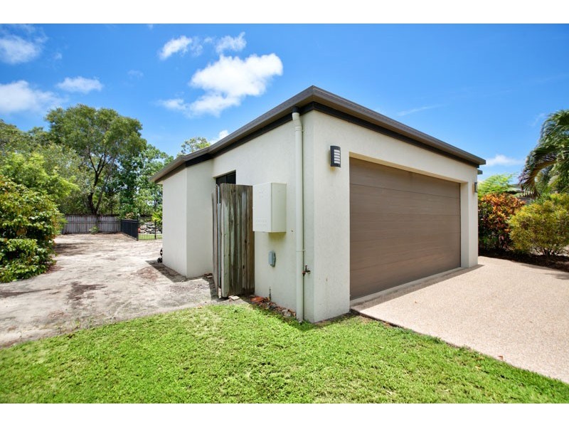 19 Vetiver Street, Trinity Park QLD 4879