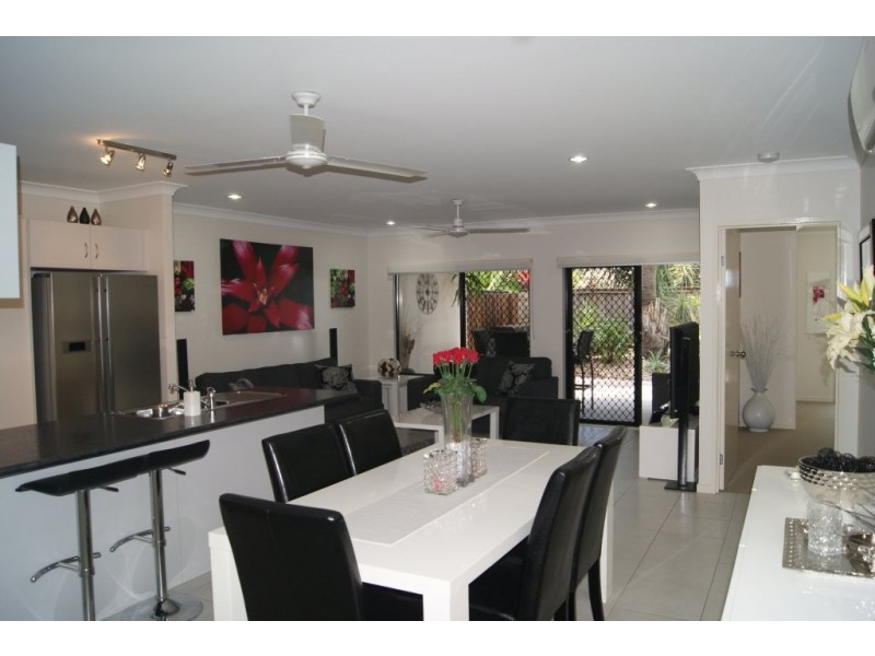 1/6 Michelia Street, Palm Cove QLD 4879