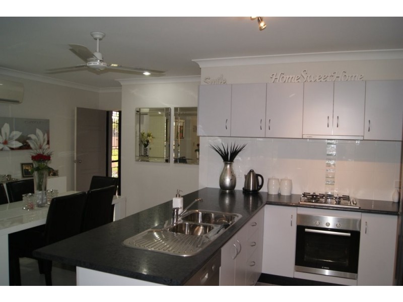 1/6 Michelia Street, Palm Cove QLD 4879