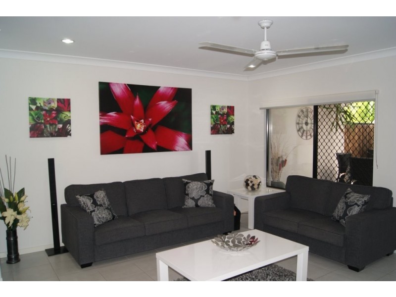 1/6 Michelia Street, Palm Cove QLD 4879