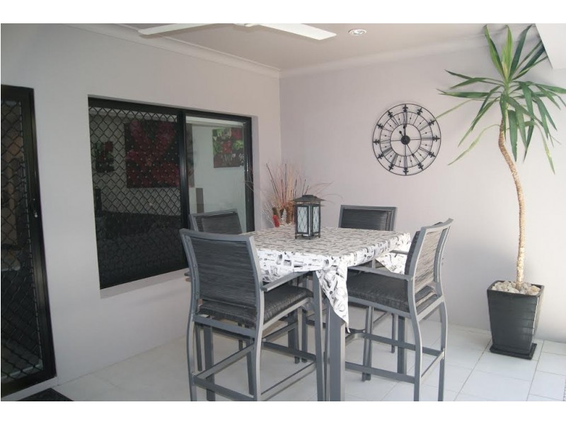 1/6 Michelia Street, Palm Cove QLD 4879