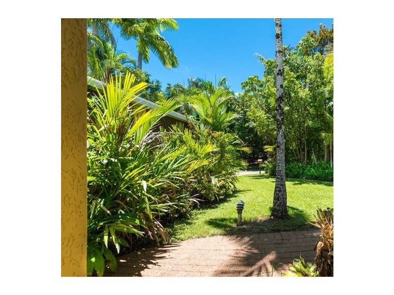 4 Squeaky Close, Kewarra Beach QLD 4879