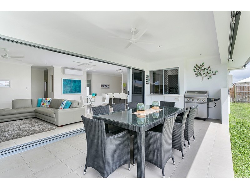 9 Munburra Parade, Smithfield QLD 4878