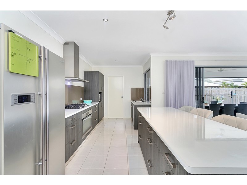 9 Munburra Parade, Smithfield QLD 4878