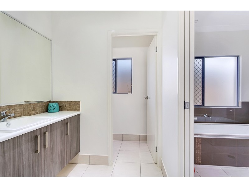 9 Munburra Parade, Smithfield QLD 4878