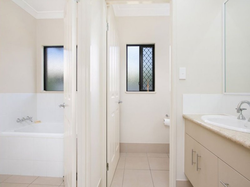 6 Brookville Gardens, Smithfield QLD 4878