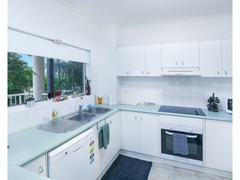 5/98-100 Moore Street, Trinity Beach QLD 4879