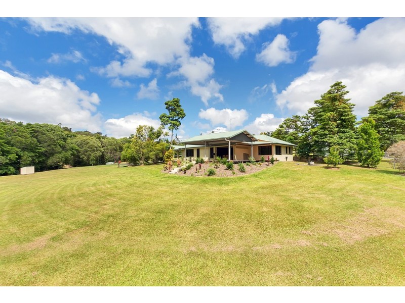 61 Stoney Creek Road, Speewah QLD 4881