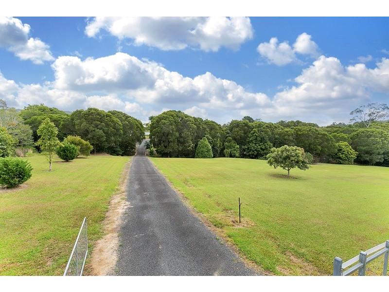 61 Stoney Creek Road, Speewah QLD 4881