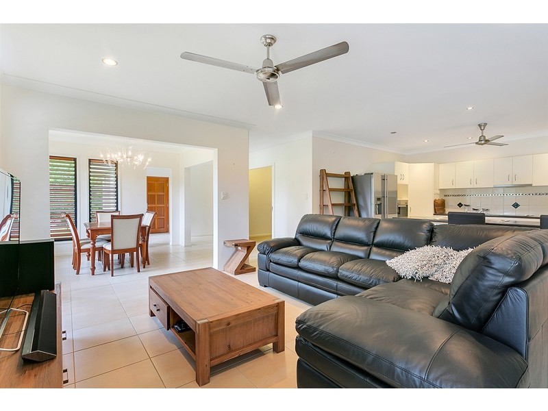 61 Stoney Creek Road, Speewah QLD 4881