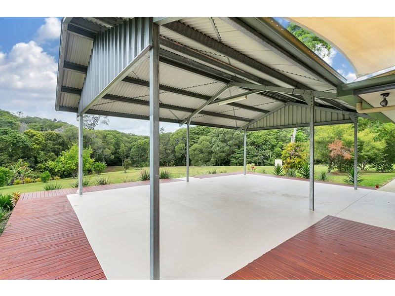 61 Stoney Creek Road, Speewah QLD 4881
